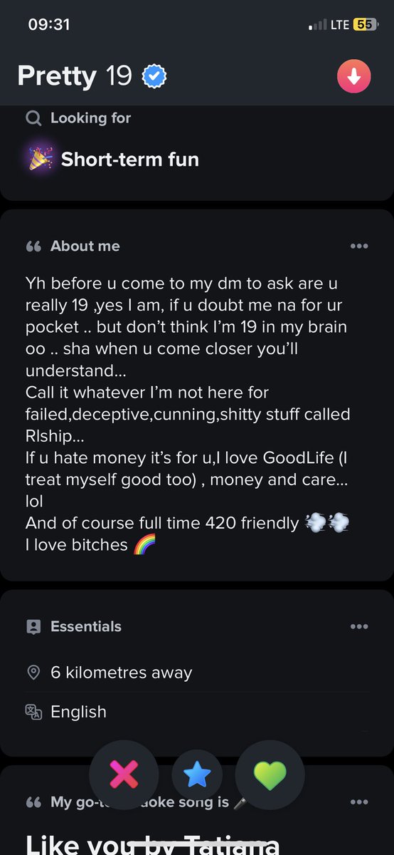 bigbashofabj's tweet photo. Only you ashawo 
Only you Igbo smoker 
Only you lesbian
At 19 
And you say you have brain https://t.co/0AHhT8tUeS