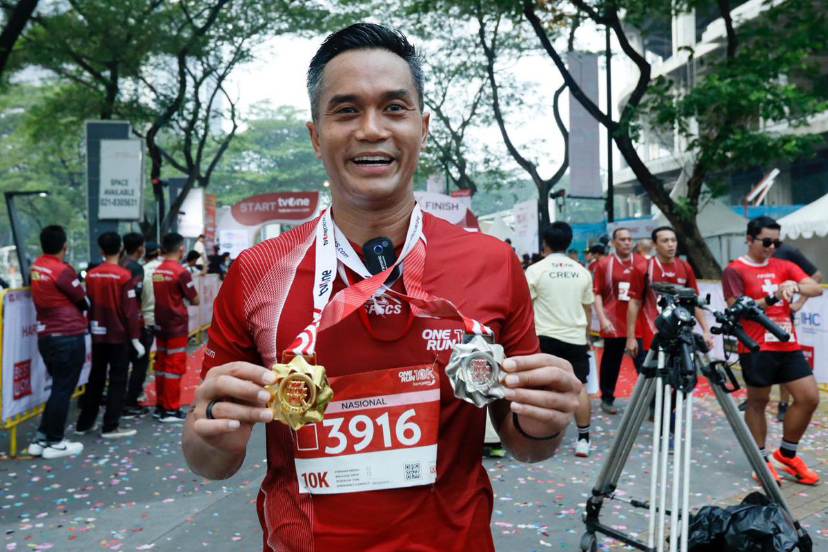 anindyabakrie's tweet photo. Lari pagi saya kali ini seru sekali, karena saya ikut OneRun10K 2024 yang digelar @tvOneNews dan didukung oleh Bank Jatim.

#OneRun10K #OneRun10K2024
#olimpiadeparis2024 #CdMParis2024 #CdM #Olympic #OlympicGames #OlympicMarathon #BeinYourOlympicShapeOfYourLife https://t.co/ndIDaK91kJ