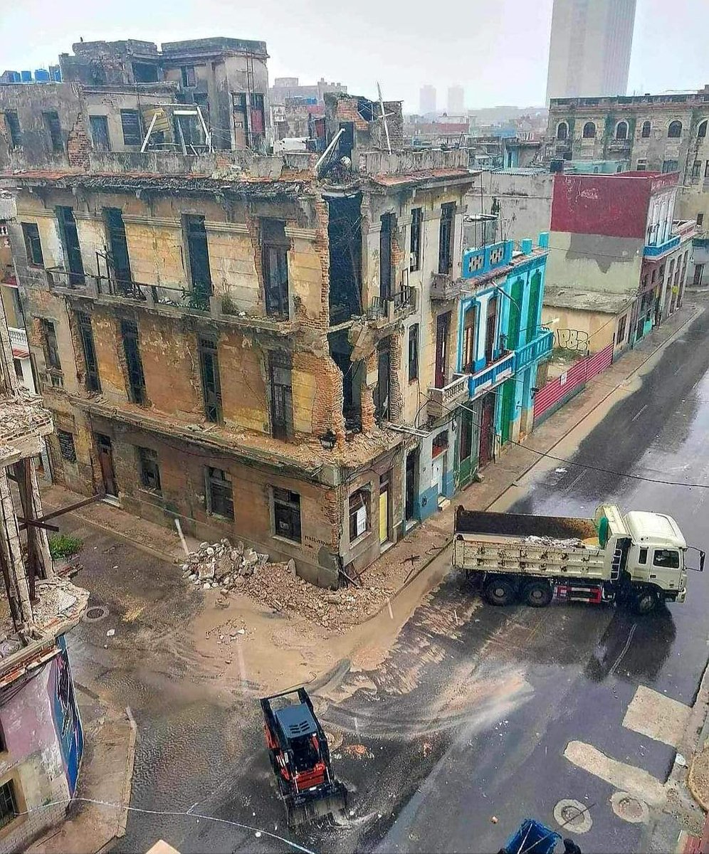 Pepe__Torres's tweet photo. No es Gaza, es Cuba.
No es guerra, es socialismo. https://t.co/iRhsFJcT6B