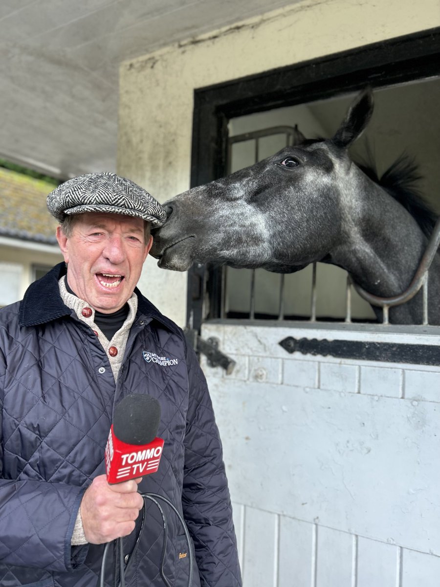 Good luck to ⁦@karl_burke⁩ and our angel of the north, FALLEN ANGEL, in the Irish 1000 Guineas ⁦@curraghrace⁩ today 🍀 What a horse and what a trainer 🤩 #homesafe