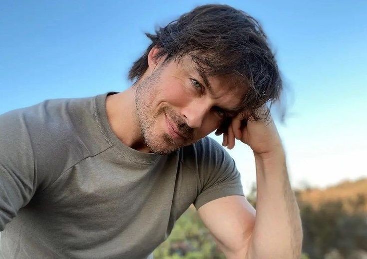 𝐂orrente    
de a𝗉𝗋𝖾𝗌𝖾𝗇𝗍𝖺ção.   

𝐍ome : Ian.
𝐈dade : 45 anos.
𝐔ma música ᎓ One Day.
𝐒exualidade : heterossexual.
𝐒tatus : não tenho nada definido.
𝐂or favorita ᎓ branco.
𝐀ltura : 1,77.
𝐍acionalidade: estadunidense.