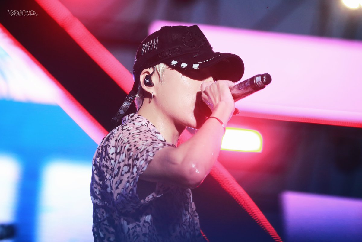 190815 대전 Waterbomb

D-207
😳😳

<a href="/official_yoon_/">official_yoon_</a> 
#강승윤 #KANGSEUNGYOON #승윤 #Seungyoon #위너 #WINNER