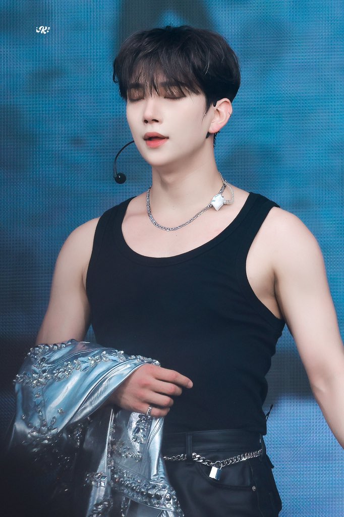 240526 日產

#세븐틴 #seventeen
#조슈아 #joshua 

HD 🔗：weibo.com/6239073465/503…