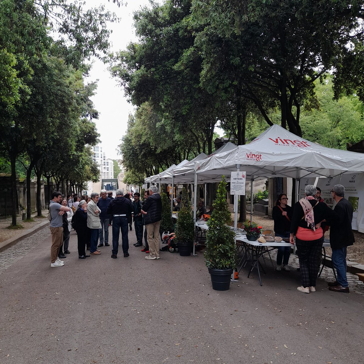 unevieauPL's tweet image. Le printemps des cimetières 2024 au Père Lachaise, c'est aujourd'hui toute la journée.
Découvrez le programme sur
paris.fr/evenements/pri…