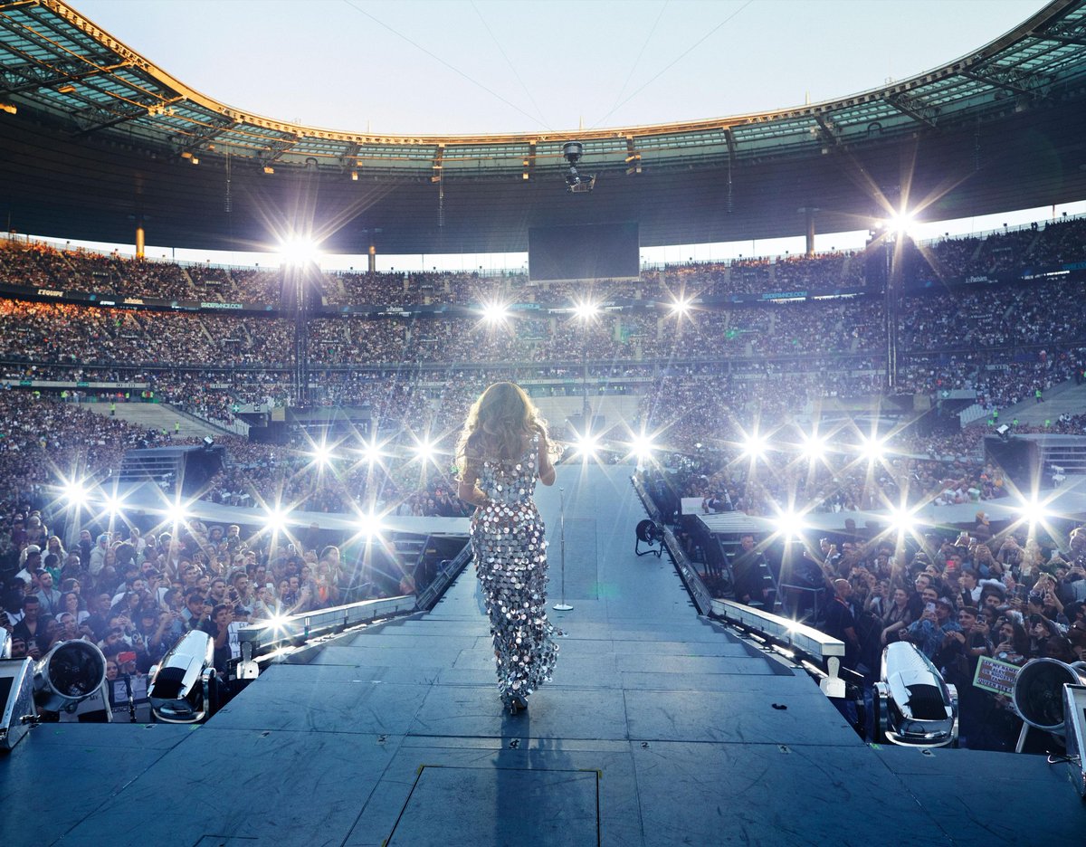 Beyoncé au Stade de France pour le Renaissance World Tour, c'était il y a 1 an 🤍

Avec 9,403 millions de dollars de revenus, il s'agit de son concert le plus rentable en Europe en une seule date.