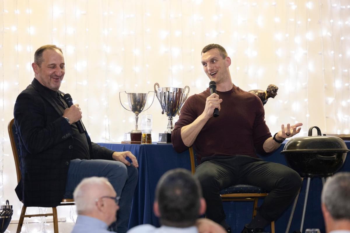 Massive thanks @KenfigHillRFC … great club! Congratulations on your promotion! Me & my brother by another mother @samwarburton_ had a fabulous time… good luck in Texas! (Fab to see @Raymond61001843 .. guided me in my early years @CrawshaysRugby) #RealRugby #HappyPlace