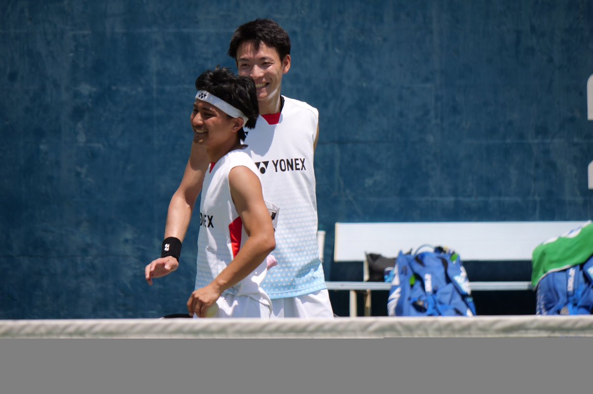 全日本実業団優勝メンバー (中央付近)