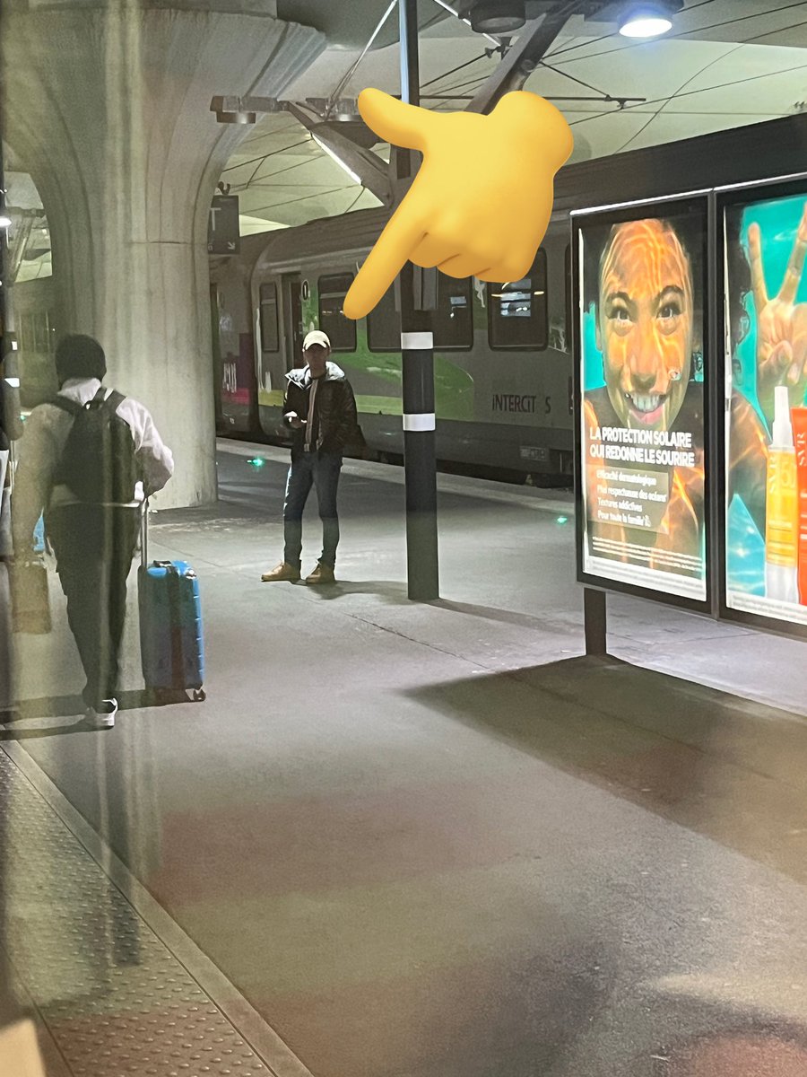 SolidMec's tweet image. 🚨PICKPOCKET🚨

Faisons un mini #thread sur les #pickpockets tiens.
Après plusieurs postes différents à la #SNCF dont certains en gare et dans les trains, je peux vous assurer que le problème des pickpockets n'est pas marginal et ne va faire qu'empirer.
⤵⤵⤵