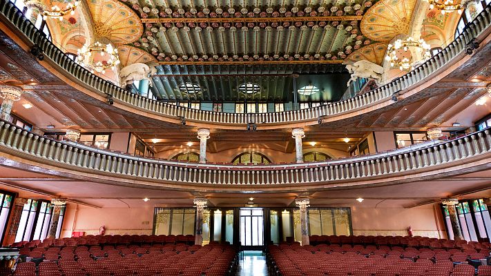 🎹El director d'orquestra @GustavoDudamel dirigeix la @LAPhil al @Liceu_cat, en l'òpera 'Fidelio' de Beethoven, versió adaptada per a públic sord i amb un projecte social 🎙️ @AgnesBatlle | @radio4_rne ➕Info: rtve.es/a/16119868