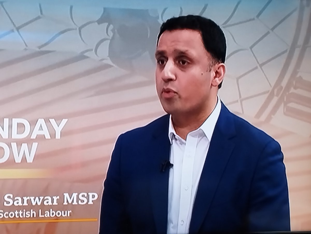 #AnasSarwar refuses to confirm if his family business pays the real living wage, so it's glaringly apparent that they don't! At least he looked suitably uncomfortable as he squirmed like a salt covered slug! #BBCSundayShow #TheSundayShow