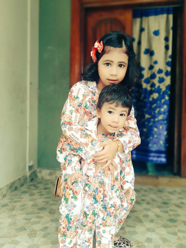 Anas_Politician's tweet photo. My Daughters #Rifqa and #Saara on function mode https://t.co/fAiJkhAg7T