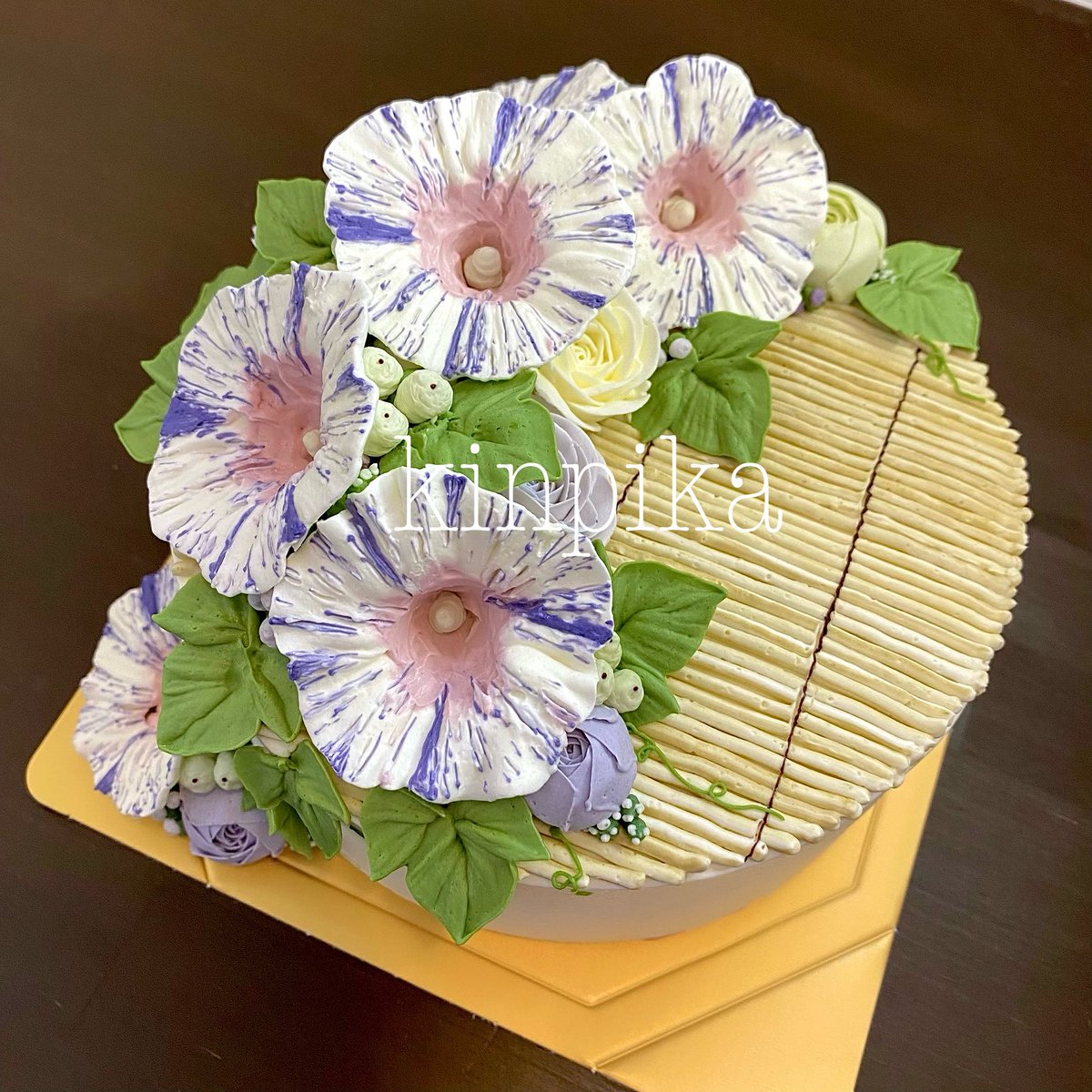kin014's tweet photo. #本物に見えたらRT

お花のケーキです https://t.co/4UOaMU723A