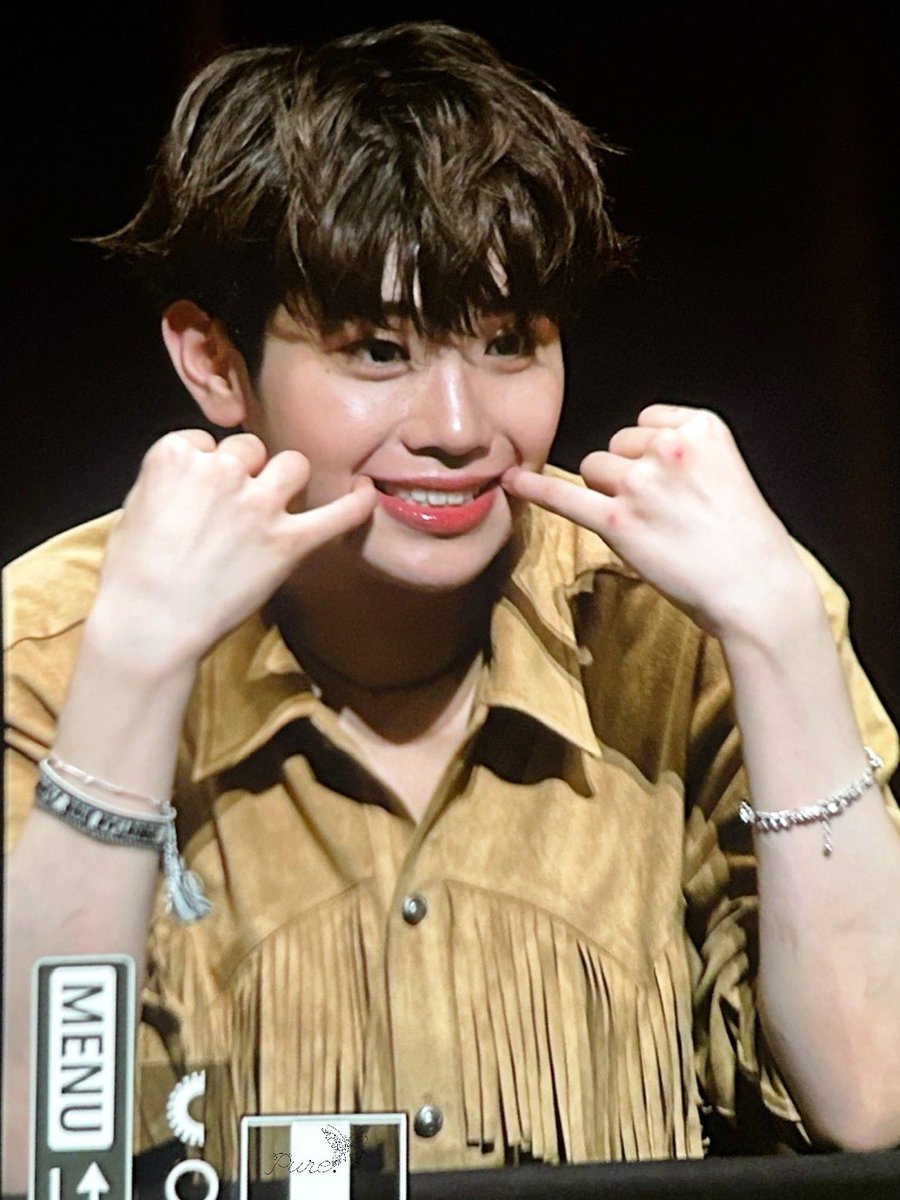 240526 강아디🐶❤️‍🔥
#김태래 #KIMTAERAE #TAERAE #キムテレ #ZB1  #ZEROBASEONE #제로베이스원 #제베원