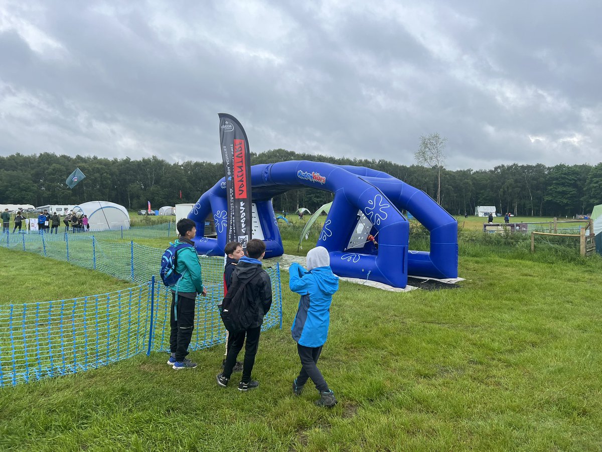 GA_Activities's tweet photo. It’s a bit damp here on day 2 of Lost World camp for @ScoutsLincolnUK but were still having fun! 

Is Everybody Happy??!! 🎶 

@scouts https://t.co/7fbBp3Uwor