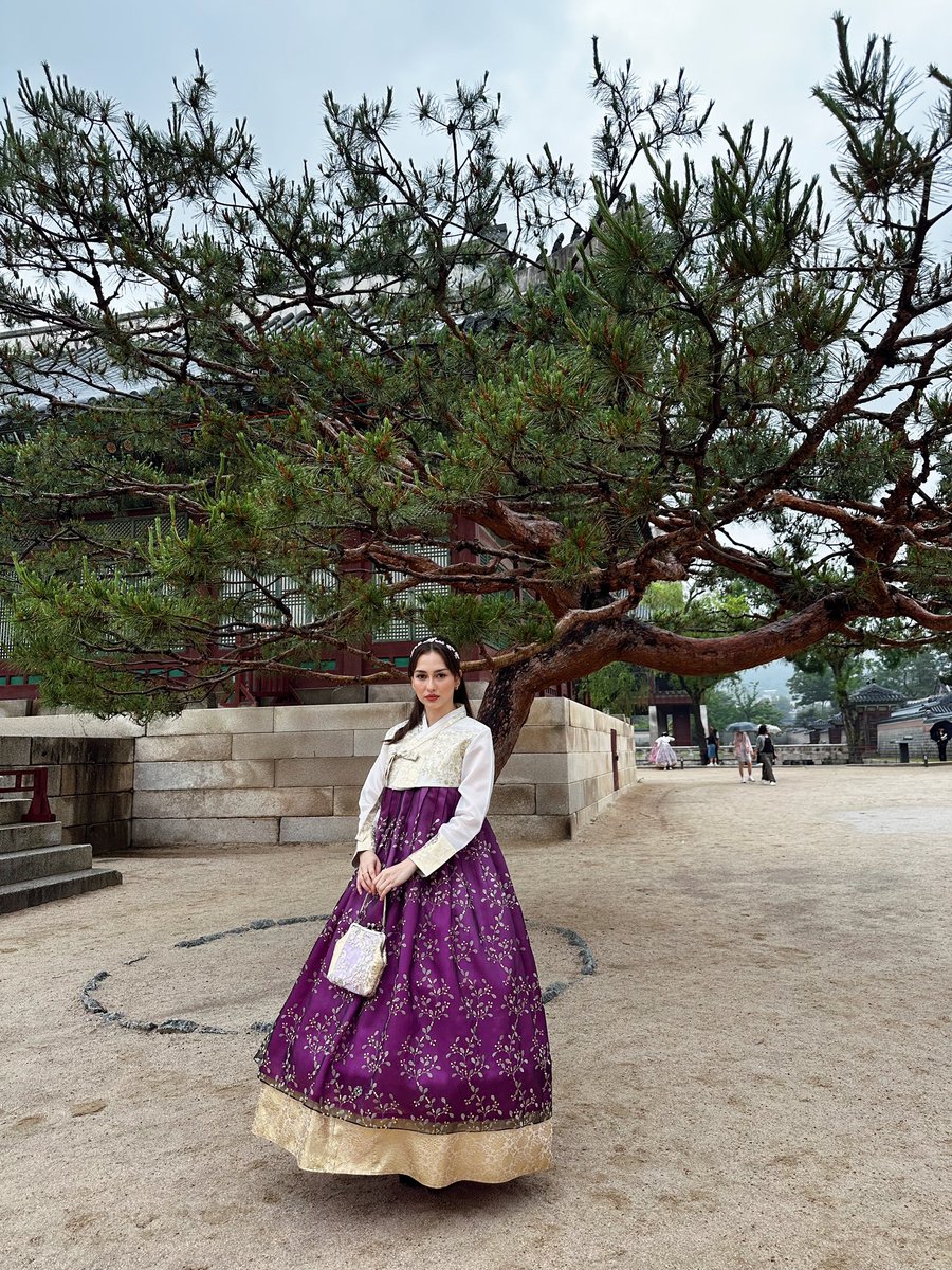 annaejobling's tweet image. 💜