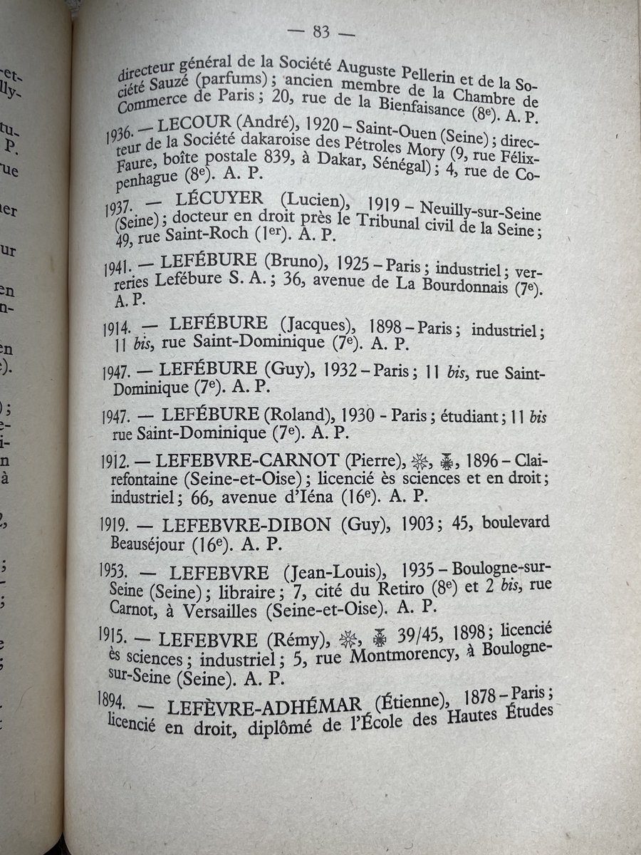 Fête de l’établissement #FénelonSainteMarie #Paris8 ce we. Plaisir de retrouver de nombreuses familles de l’arrdt et d’évoquer avec l’assoc des anciens élèves les photos et documents collectés relatifs à l’histoire de l’institution. Annuaire retrouvé dans un grenier familial!