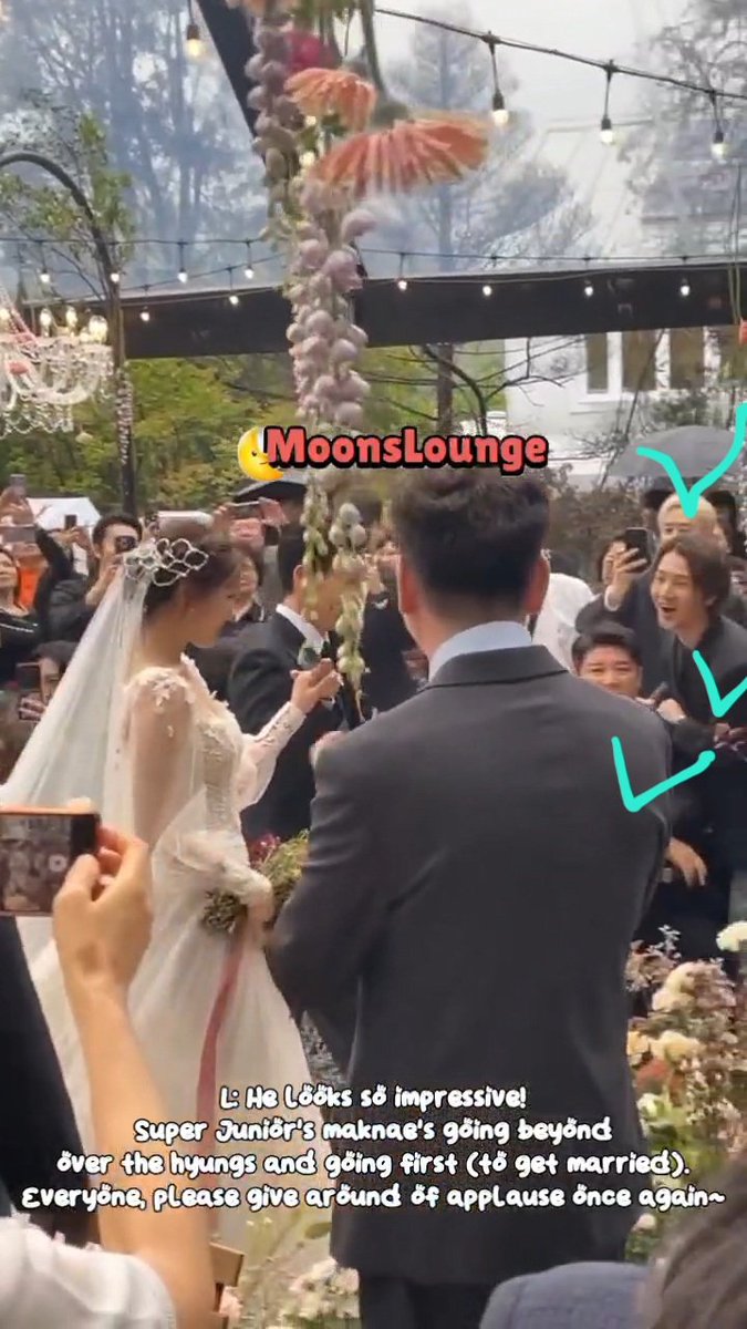 _MoonsLounge's tweet image. [SUB] Leeteuk as the wedding host ment~

SJ members checked:
Leeteuk
Heechul
Hangeng
Yesung
Kangin
Shindong
Sungmin
Eunhyuk
Donghae
Kyuhyun

Siwon's maybe somewhere too~