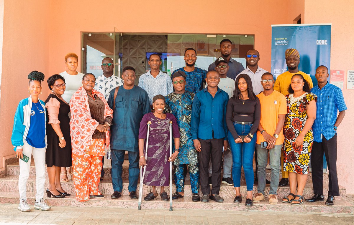 Toniadejuwon's tweet photo. Few days ago, some CSOs, journalists, &amp; PWD met to design an action plan that will enable them to track public projects in Osun State under @Connected_dev's #ProjectTrust.

One thing is clear. The people will appreciate public projects when they are carried along at every stage. https://t.co/80YtWBXvRM