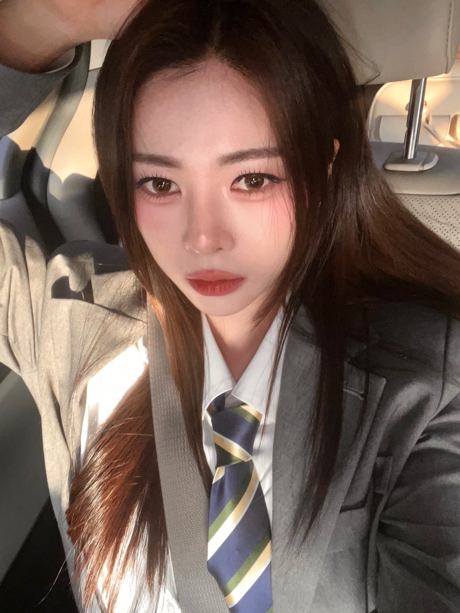 다현센빠이

#tripleS #트리플에스
#DaHyun #다현