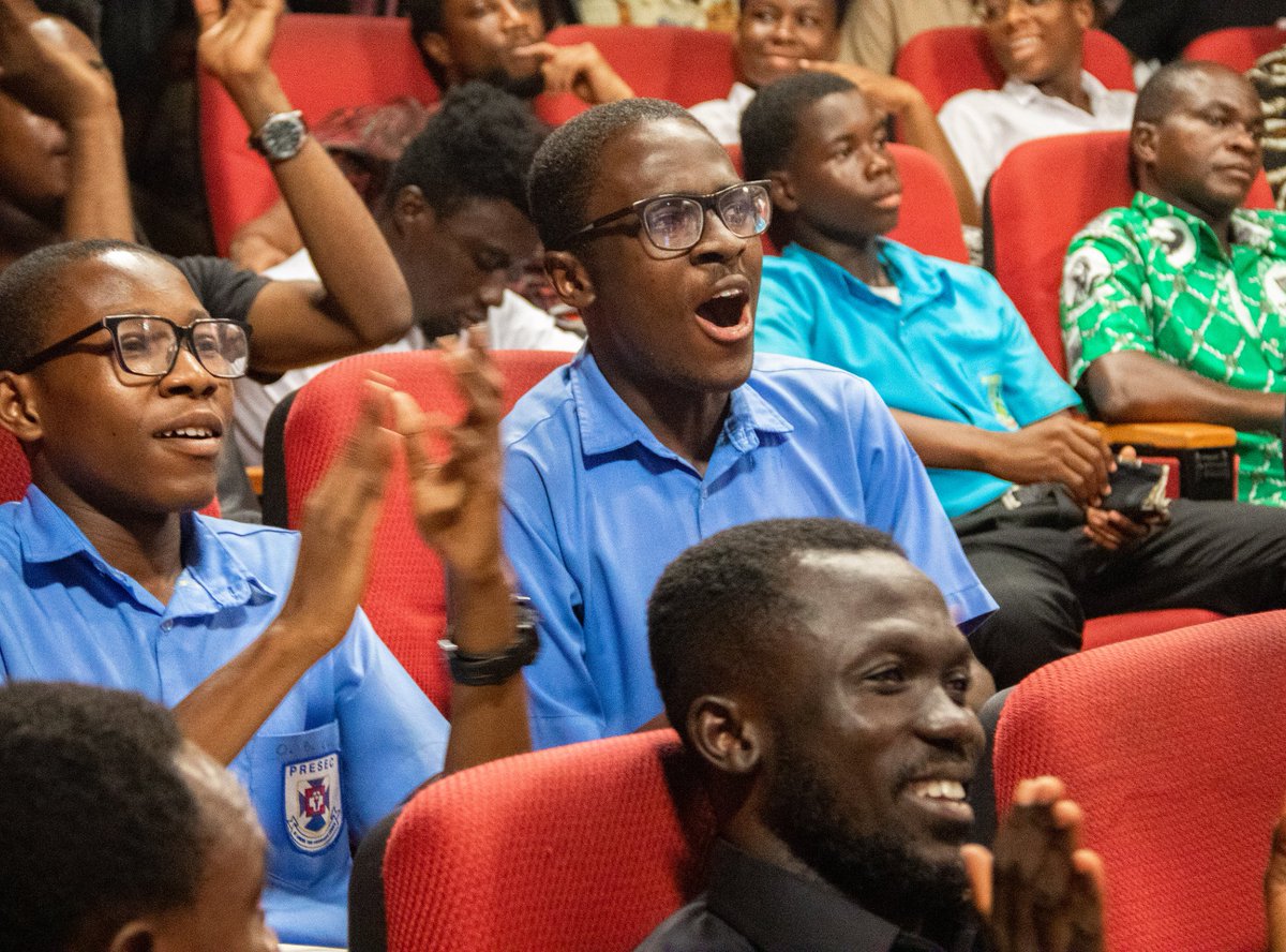 Oh my!
Never write off PRESEC Legon!

At the end of Round 3
Presec Legon 85
St. Hubert Seminary -15

Can St. Hubert salvage anything?

#TheSharks
#Sharks7