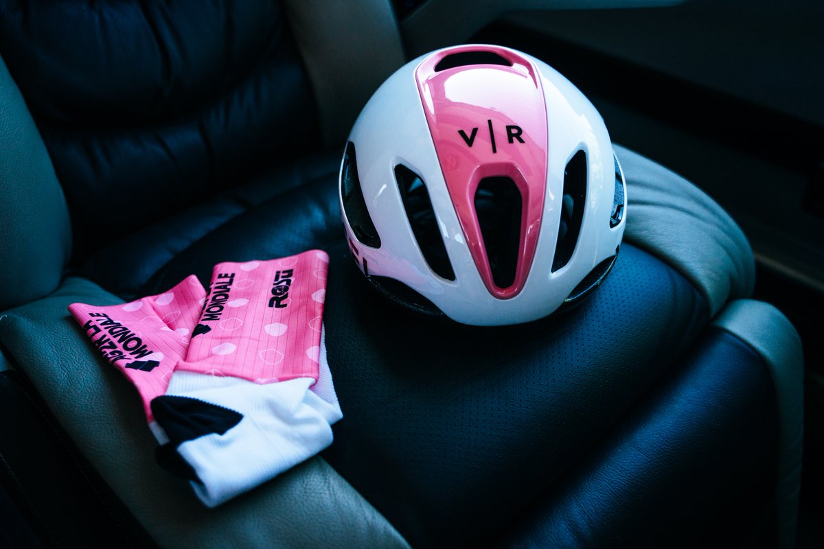 DECATHLON AG2R LA MONDIALE TEAM (@decathlonag2rlm) on Twitter photo 🇮🇹 <a href="/giroditalia/">Giro d'Italia</a>
🏆Classement par équipe
🏆Teams classification
Grazie <a href="/van_rysel/">VAN RYSEL</a> & <a href="/MaglificioRosti/">Rosti Italian Quality Sportswear</a> 🩷
#DECATHLONAG2RLAMONDIALETEAM - © KBLB 🇮🇹 <a href="/giroditalia/">Giro d'Italia</a>
🏆Classement par équipe
🏆Teams classification
Grazie <a href="/van_rysel/">VAN RYSEL</a> & <a href="/MaglificioRosti/">Rosti Italian Quality Sportswear</a> 🩷
#DECATHLONAG2RLAMONDIALETEAM - © KBLB