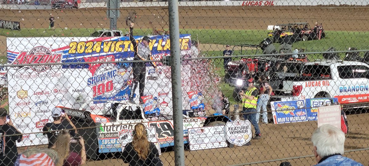 So I have now been to two crown jewel events #themillion and #showeme100, and @TheFast49 has won them both. Maybe I should go to more for ya JD. Congratulations heck of a race!