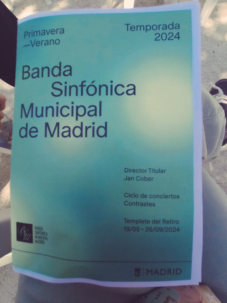 BibloSire's tweet photo. Aquí ...sufriendo @BSMMadrid #TempleteRetiro #Madrid 🎶💚 https://t.co/mxHiE35nCy
