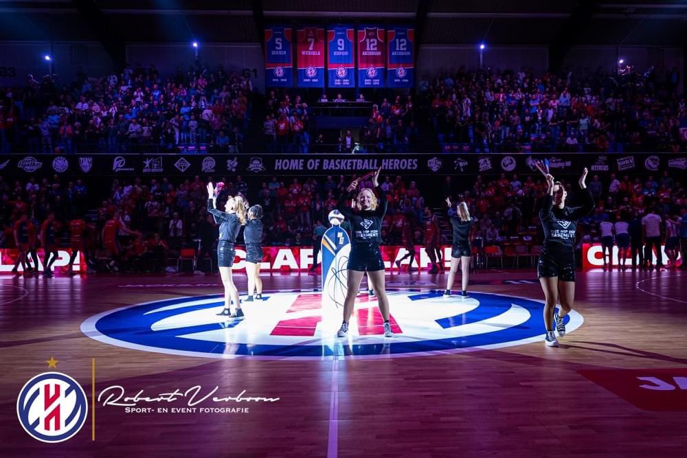 Bob van Oosterhout tweet media