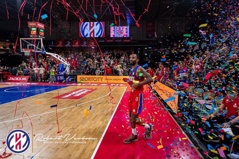 Bob van Oosterhout tweet media