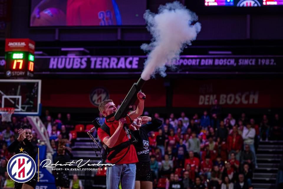 Bob van Oosterhout tweet media