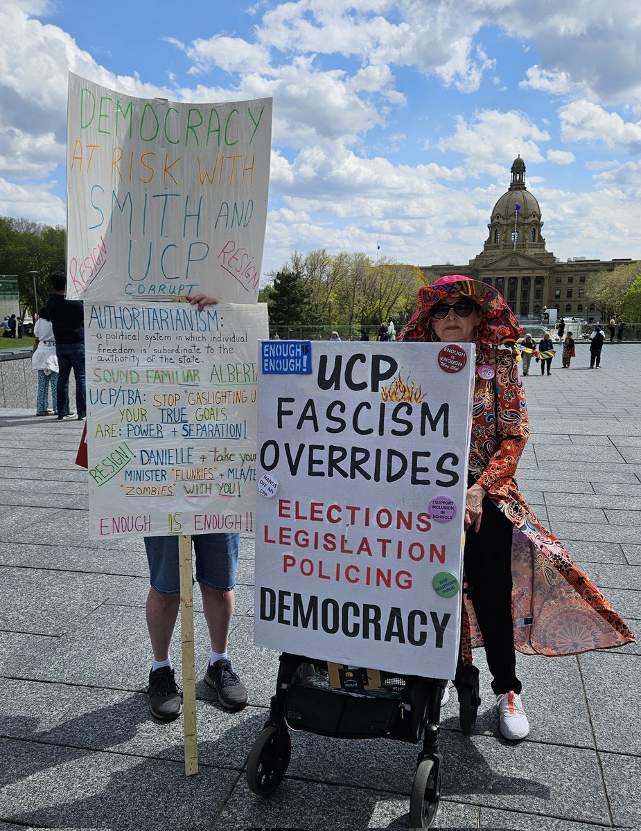 So few photos, #EnoughIsEnough, at the Alberta Legislature. @ABDanielleSmith @UCPCaucus @GlobalEdmonton @CTVNews @City_tv @CBCEdmonton #EnoughIsEnoughUCP