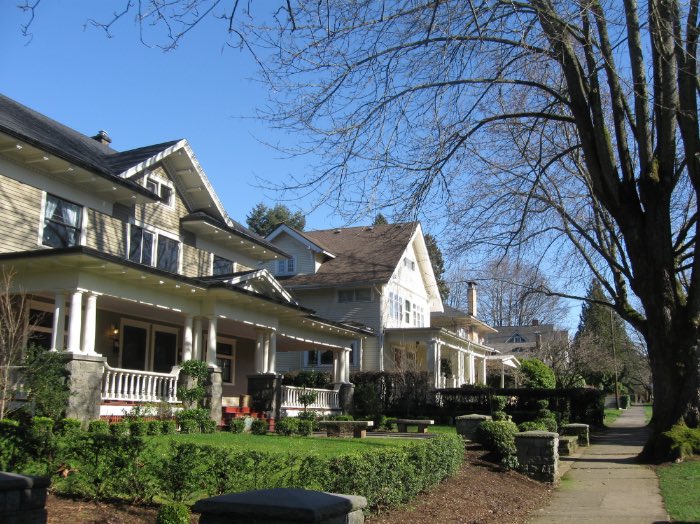 The Irvington neighborhood in Northeast Portland is renowned for its early 20th-century architecture, featuring a mix of Craftsman, Bungalow, and Colonial homes. Designated a National Historic District, Irvington is celebrated for its tree-lined streets and vibrant community