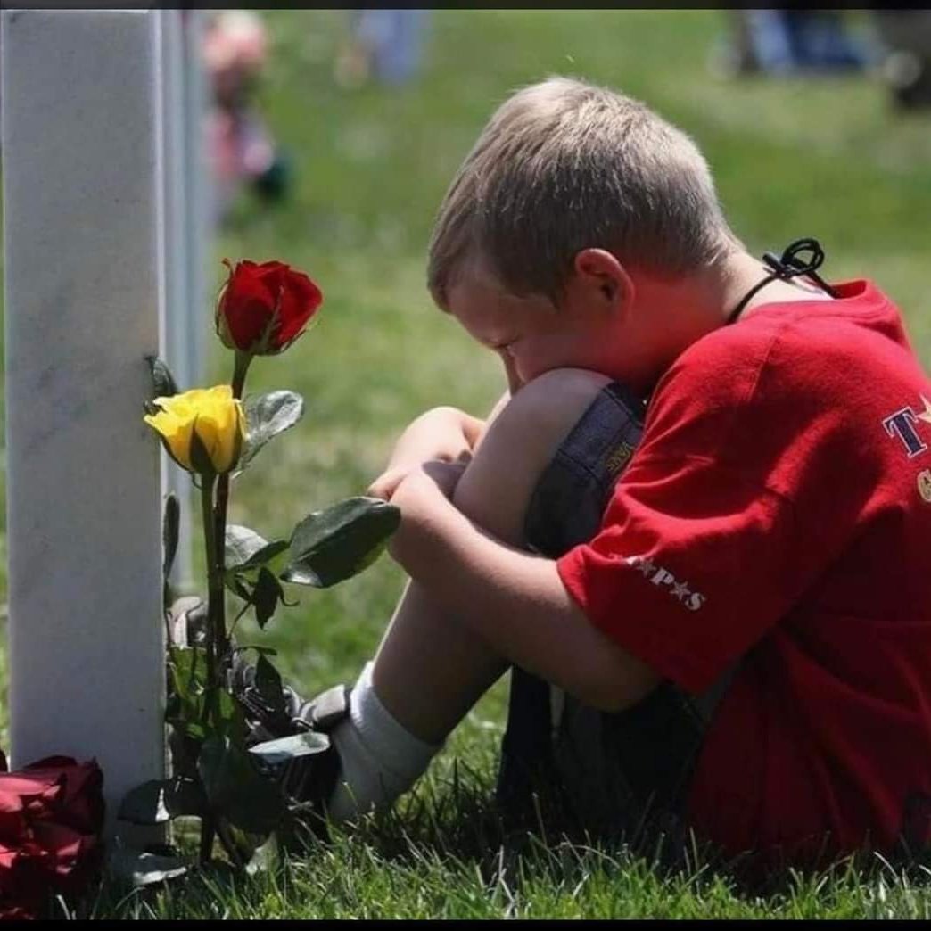 Heroes never die. They live on forever in the hearts and minds of those who would follow in their footsteps... 🇺🇸 ~Emily Potter~