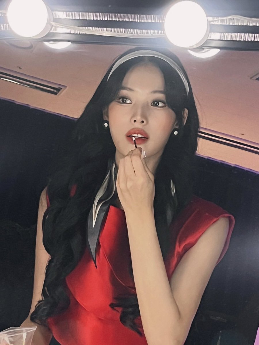 jinibbl's tweet photo. 🐯🫧 https://t.co/G2YTNJb0Ns