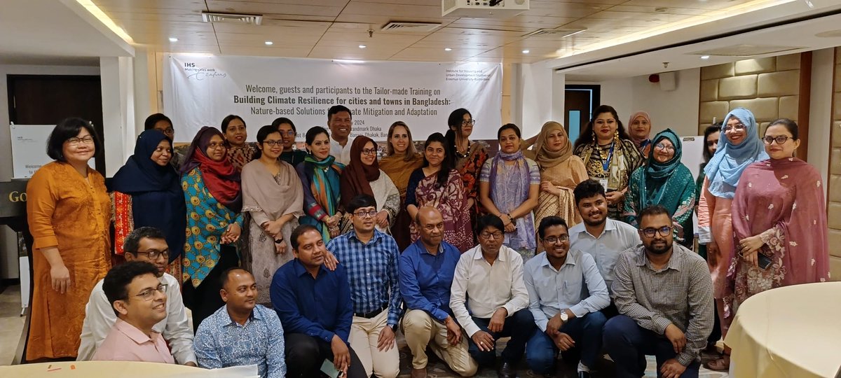 Delighted to conduct a session on #LocallyLedAdaptation in the Tailormade training on Building climate resilience for cities and towns in Bangladesh: Nature-based Solutions for Climate Mitigation and Adaptation by the #IHS ihs.nl/en# of #erasmusuniversity.