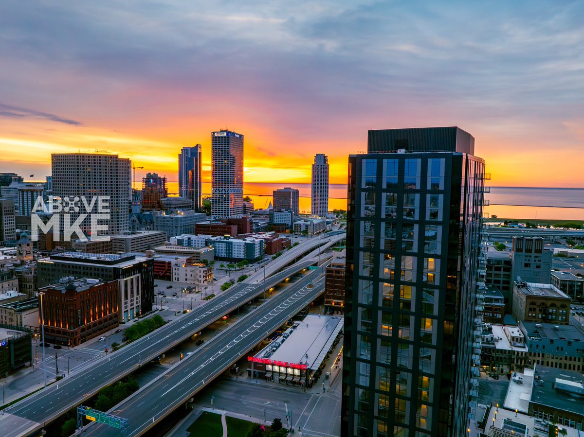 abovemke tweet picture