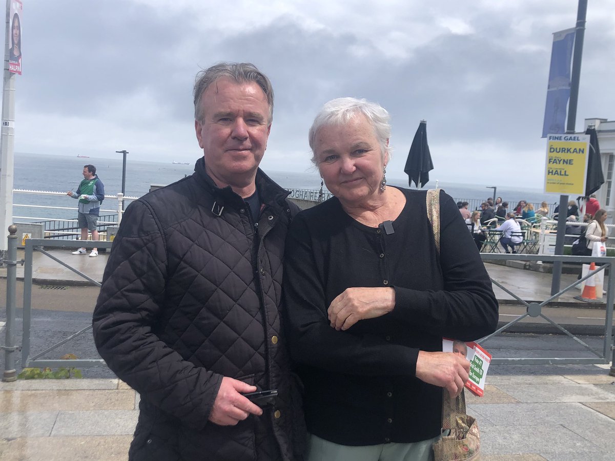 Great to have the legendary @bridsmithTD out & about in Dunlaoghaire today despite the rain. Delighted to bump into the brilliant @TomClonan #VoteLeft