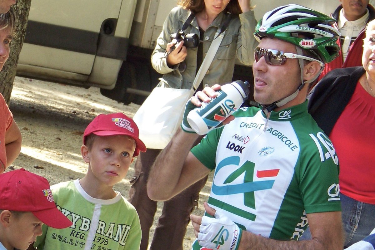 NatLy (@_natly_) on Twitter photo Ce petit supporter de <a href="/MaxMederel/">Maxime Méderel</a> vient de signer sa 1ère victoire pro. Bravo <a href="/valentin_r87/">Valentin Retailleau</a>!!! 😍 Ce petit supporter de <a href="/MaxMederel/">Maxime Méderel</a> vient de signer sa 1ère victoire pro. Bravo <a href="/valentin_r87/">Valentin Retailleau</a>!!! 😍