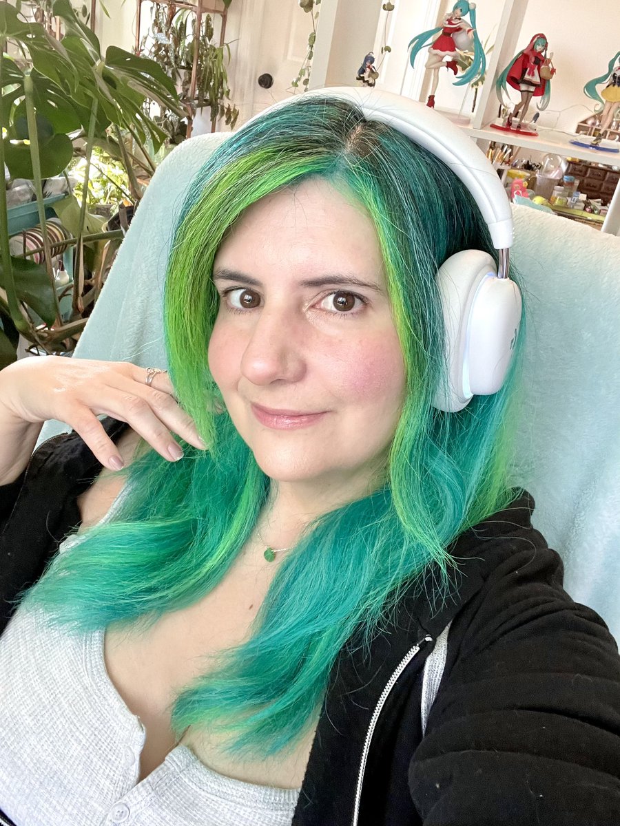 Streaming Wuthering Waves on twitch.tv/nijinoms come drop by and say hi! 👋🏻💖 #wutheringwaves #twitchstreamer