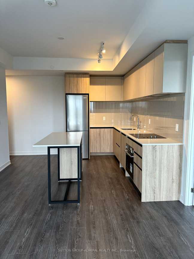 For Lease Brand New Executive 2 Bed, 2 Bath Condo with A Large Balcony in Thornhill ,1 Parking & 1 Locker Included 💰$2,900/Mo #leonardselvaratnam #sellandbuywithleo #realestate #suttongroup #scarborough #gta #realestateagent #realestateexpert #realestateinvesting #rent