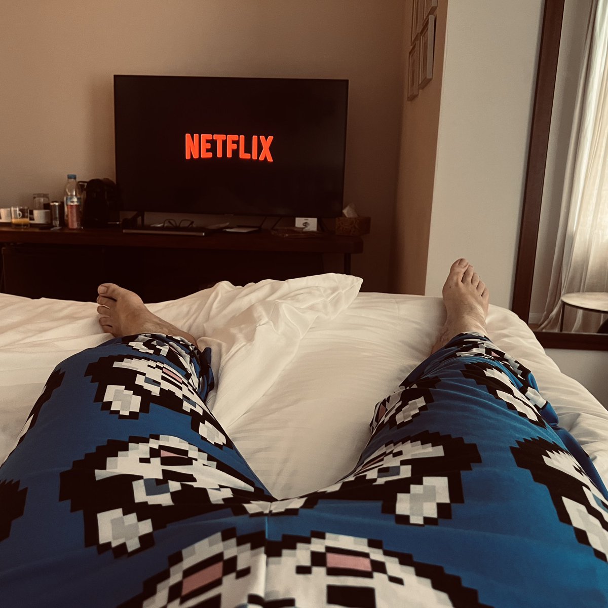 Netflix and chill $HOSKY @hoskytoken