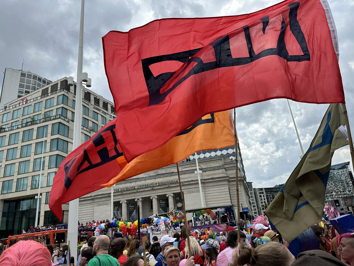 Cheryl Newton (@cheznewt) on Twitter photo The sun shone yesterday <a href="/BirminghamPride/">Birmingham Pride</a> <a href="/De3_74/">Donna</a> <a href="/ChristineRIcka2/">Christine RIckards</a> <a href="/68DaveB/">David Baker</a> <a href="/JamesFleetNHS/">James Fleet 💙</a> & <a href="/SWBH_LGBT/">SWBH LGBT 🏳️🌈</a> network members marched with pride supporting #inclusion #diversity The sun shone yesterday <a href="/BirminghamPride/">Birmingham Pride</a> <a href="/De3_74/">Donna</a> <a href="/ChristineRIcka2/">Christine RIckards</a> <a href="/68DaveB/">David Baker</a> <a href="/JamesFleetNHS/">James Fleet 💙</a> & <a href="/SWBH_LGBT/">SWBH LGBT 🏳️🌈</a> network members marched with pride supporting #inclusion #diversity