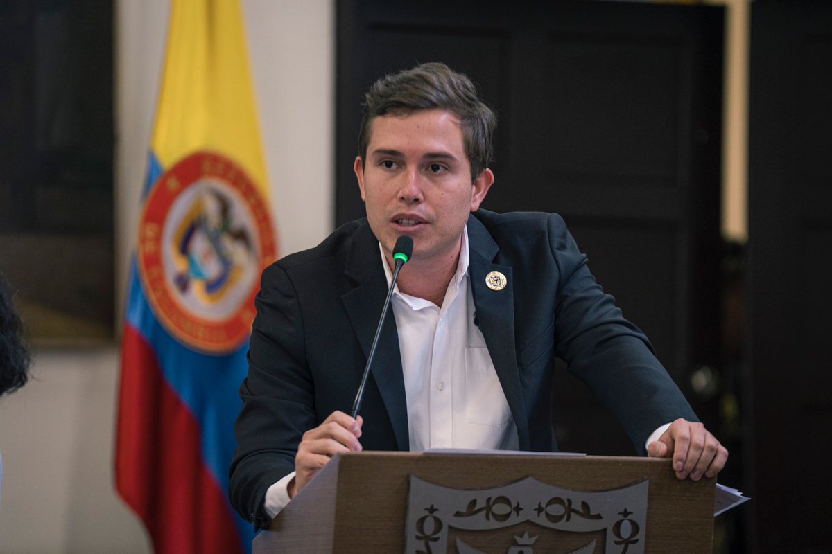 ⚠️Atención ⚠️

👉👉Acá les cuento cuáles fueron nuestras propuestas aprobadas en el primer debate del Plan de Desarrollo.

¡Puedo decir con orgullo que, junto con mi equipo, trabajamos día a día para que lo que prometimos en campaña quedaran en el articulado!

Abro hilo 🧵🧵