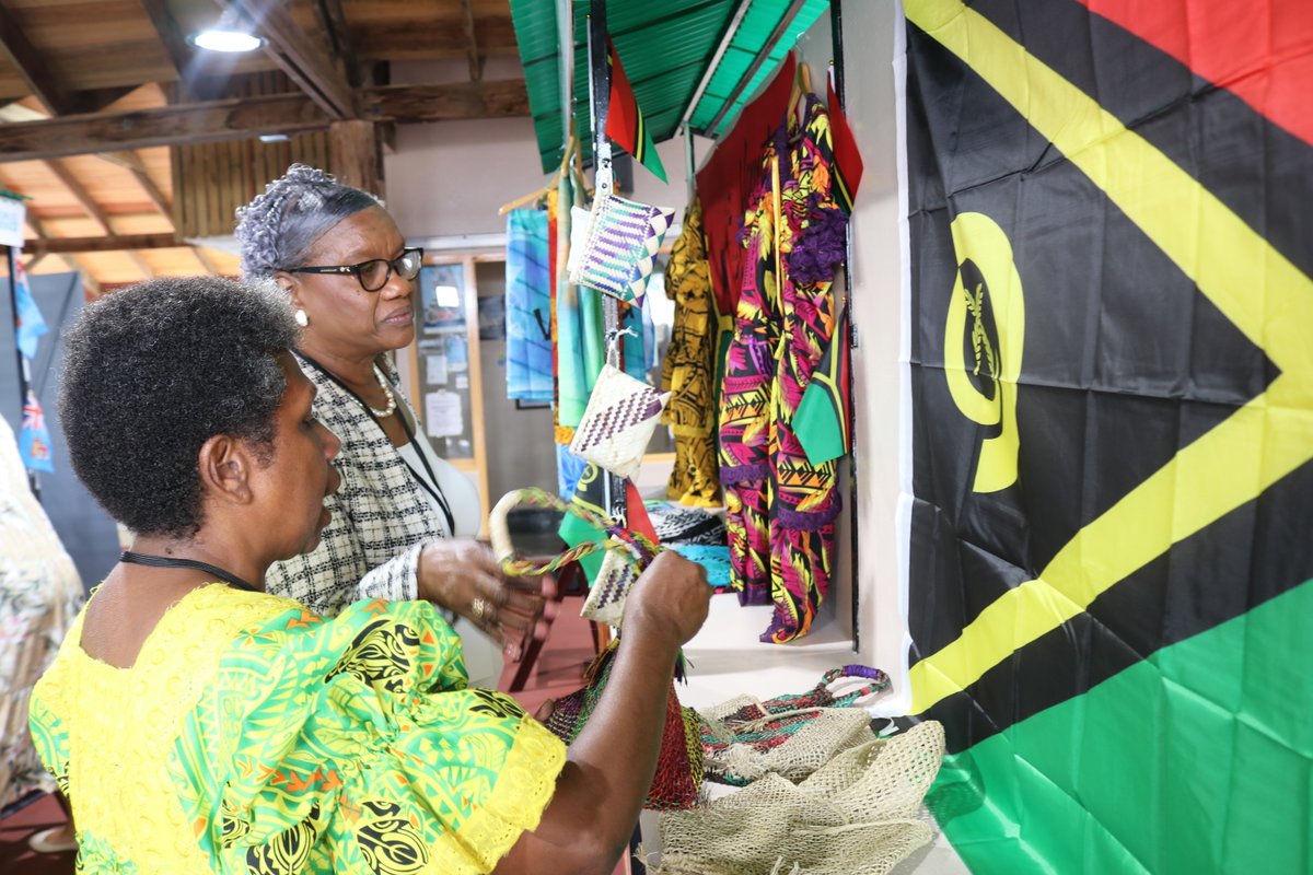 #SIDS4GenderEquality Yesterday, the Gender Equality Forum kicked off with excitement! Over 200 reps from government, civil society, academia, development partners and the private sector gathered to discuss key gender equality issues for SIDS 4 next week. Take a peek at day 1👇