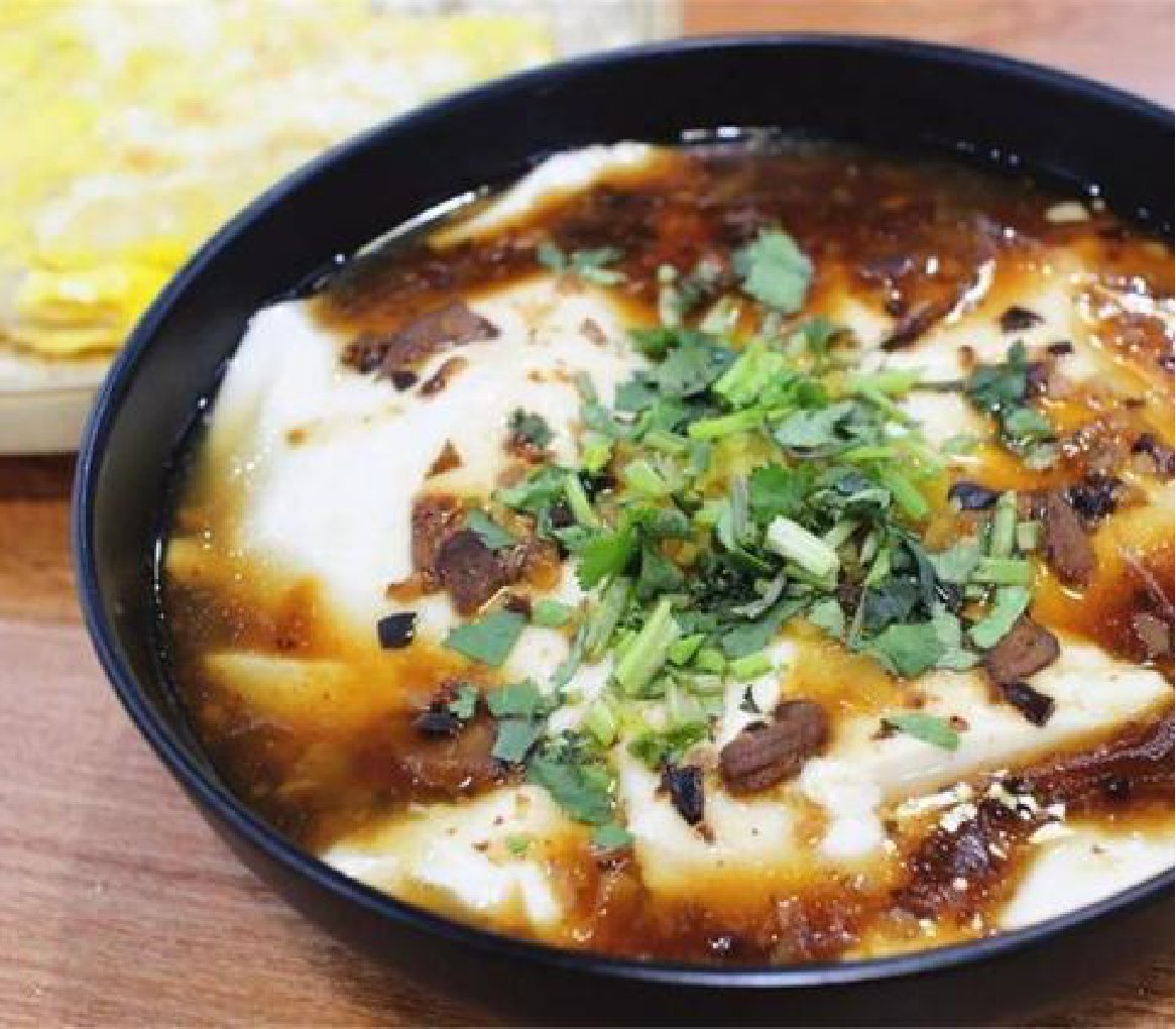 #LiaoningCuisine #DiscoverLiaoning In Chaoyang City, food is not just a taste sensation but a journey through culture and history. 🍲🐑🥣 #FoodJourney #CulinaryDelights