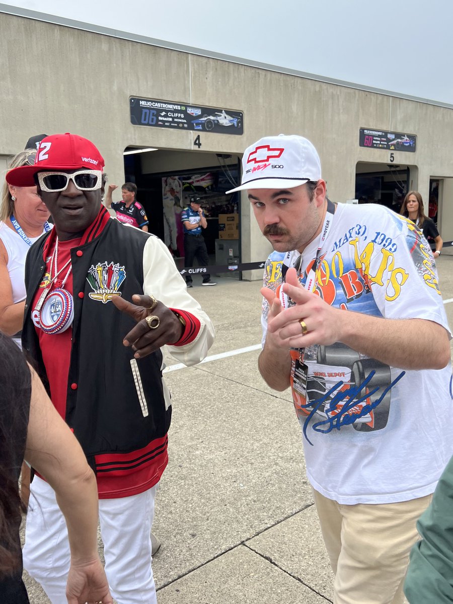 GarageGuyChase's tweet photo. YEAHHHHHH BOYYYYYYY

#Indy500 https://t.co/hkdzeUwFuw