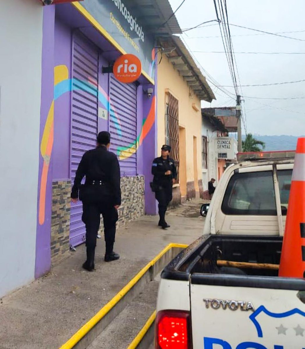 En Chalchuapa, Santa Ana, garantizamos calles seguras para que los habitantes transiten sin ningún temor. La misión de proteger a los salvadoreños no se detiene. #GuerraContraPandillas