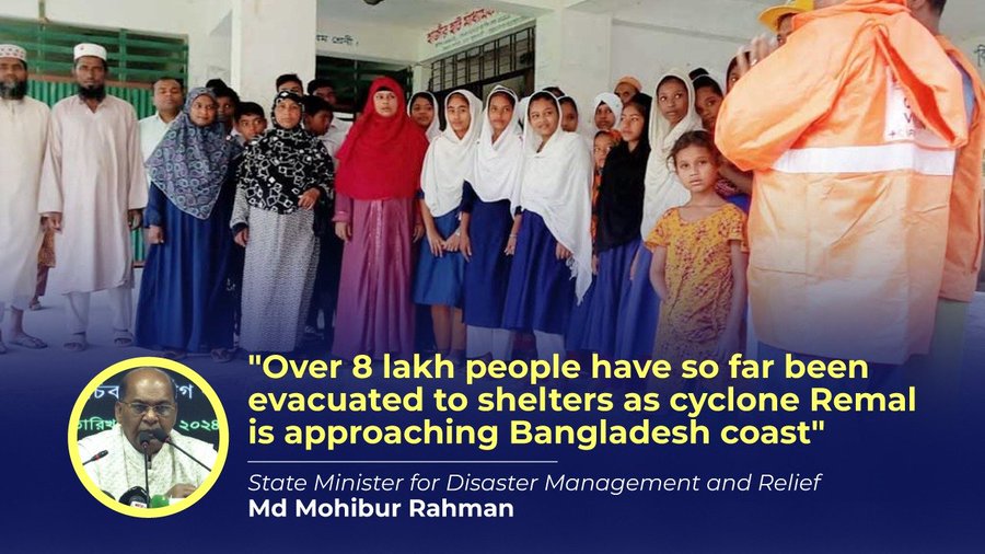 Over 8 lakh people have been evacuated to shelters so far as #cycloneRemal is approaching #Bangladesh coast, said SM for Disaster Management and Relief Md Mohibur Rahman. 👉unb.com.bd/category/Bangl… #Cyclone #CycloneRemalUpdate