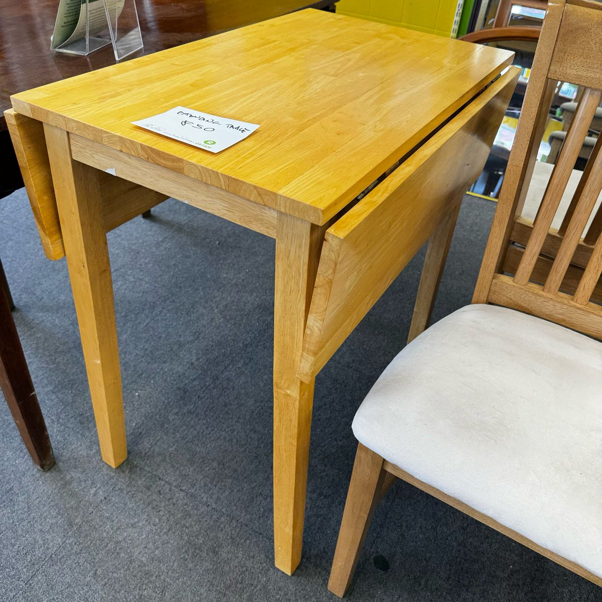 Folding Table £40
We are in need of good condition donations to continue our work. We operate a local collection service for large furniture, call the shop 02380 779580. #secondhandfurniture #southampton #retrofurniture #charityshops #foundinoxfam #shirley #oxfamshops #furniture