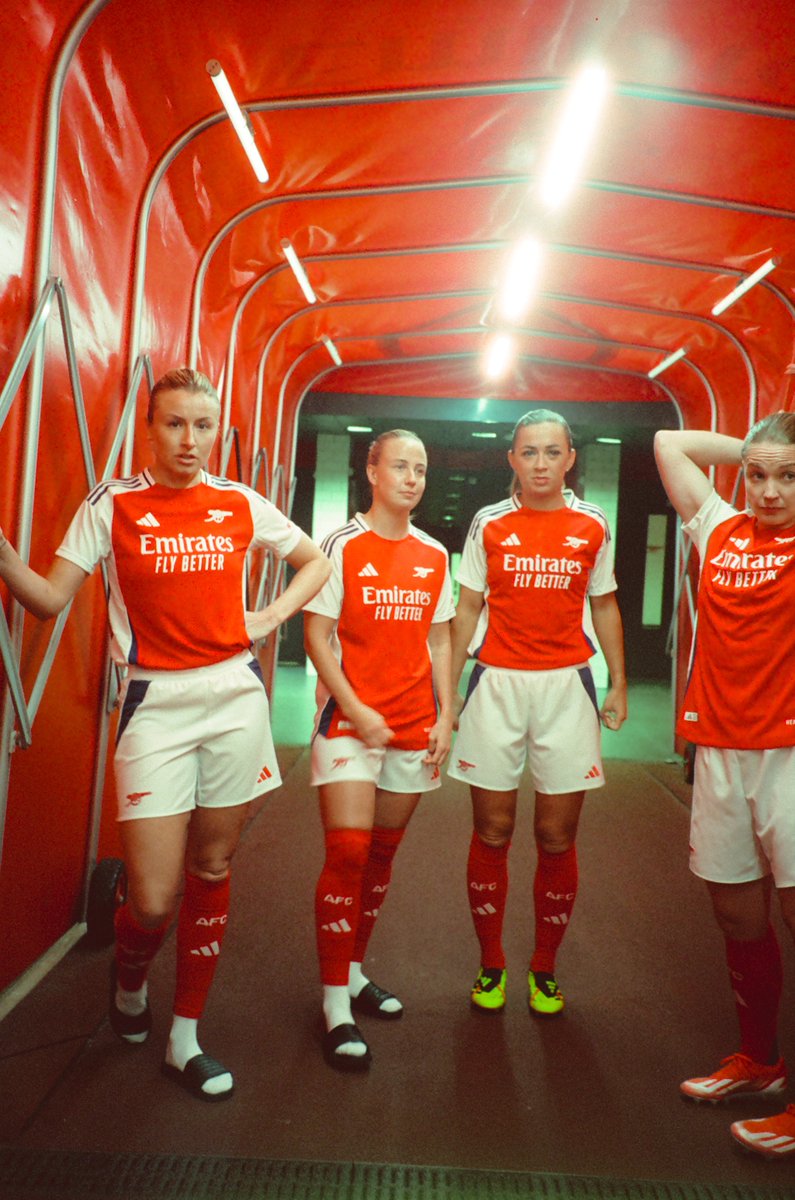 ArsenalWFC's tweet photo. The Arsenal 24/25 Home Kit Launch

Shot on 35mm 🎞️ https://t.co/x0WO5i4vE7